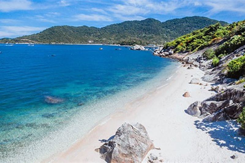 CHAM ISLAND SIGHTSEEING AND SNORKELING TOUR